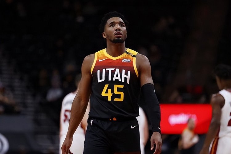 选手们一边 选手们一边